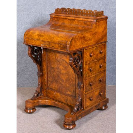 Faszinierender antiker viktorianischer Nussbaum Davenport Schreibtisch englisch 1870