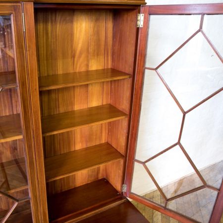 Edwardianischer Mahagoni Sheraton Revival Bücherschrank original antik 1890