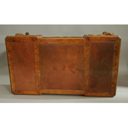 Großartiger Queen Anne Style Antiker Nussbaum Schreibtisch englisch 1920