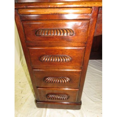 Beeindruckender antiker Nussbaum Schreibtisch englisch ca 1880