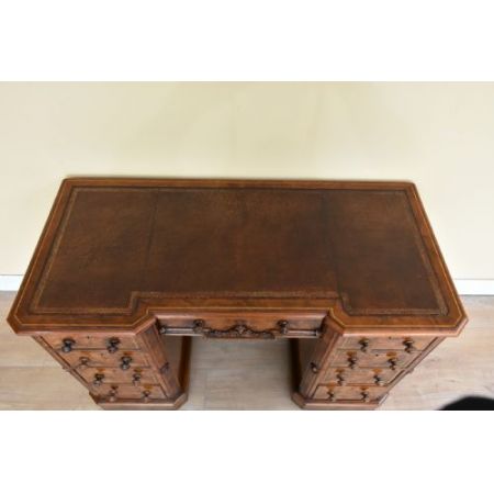 Zwei original antike viktorianische Nussbaum Schreibtische englisch ca 1850