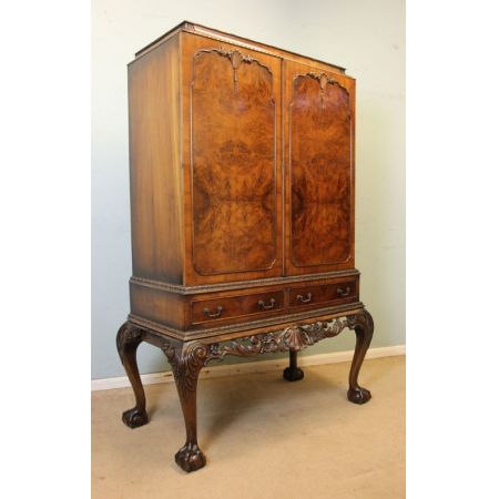 Original antiker britischer Nussbaum Cocktailschrank ca 1920