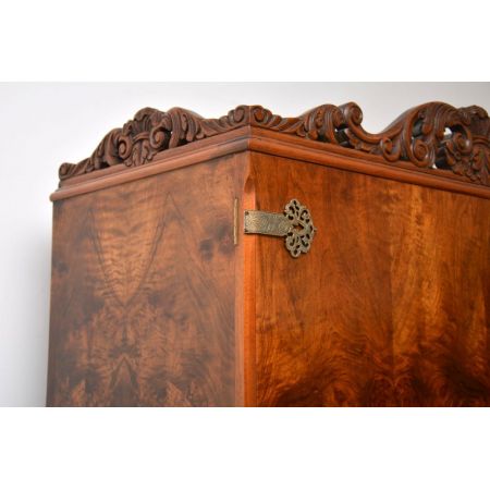 Stilvoller antiker Queen Anne Nussbaum Cocktailschrank englisch ca 1920