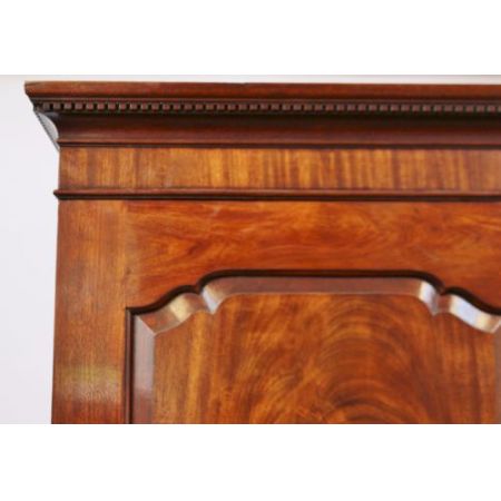 Georgianischer Antiker Mahagoni Kleiderschrank Linen Press englisch ca 1770