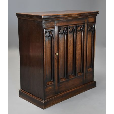 Herrliches antikes gotisches Eichen Sideboard englisch ca 1900