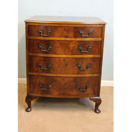 Kleines Paar original antiker Nachtschränke Nussbaum Kommoden antik ca 1920