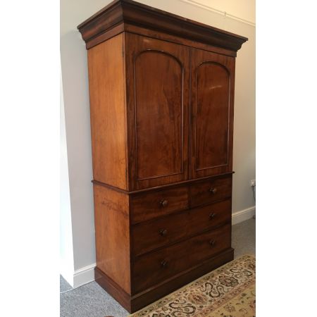 Antiker original viktorianischer Mahagoni Linen Press Kleiderschrank ca 1850