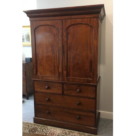Antiker original viktorianischer Mahagoni Linen Press Kleiderschrank ca 1850