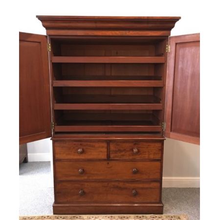 Antiker original viktorianischer Mahagoni Linen Press Kleiderschrank ca 1850