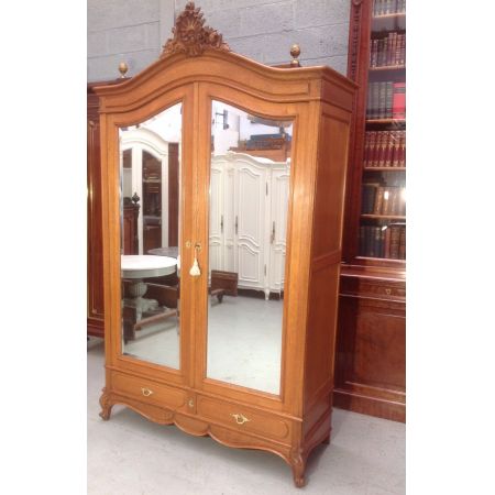 Französischer Antiker Kleiderschrank Eiche ca. 1920