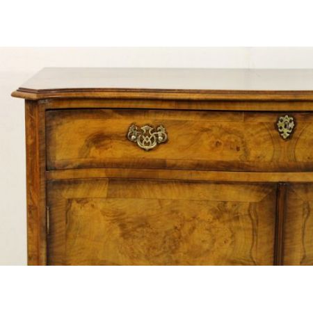 Faszinierendes antikes englisches Nussbaum Sideboard ca 1900