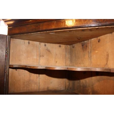 Praktischer antiker englischer Eichen Eckschrank ca 1750