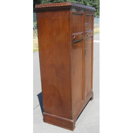 Edwardianischer kleiner englischer Mahagoni Schrank original antik ca 1910