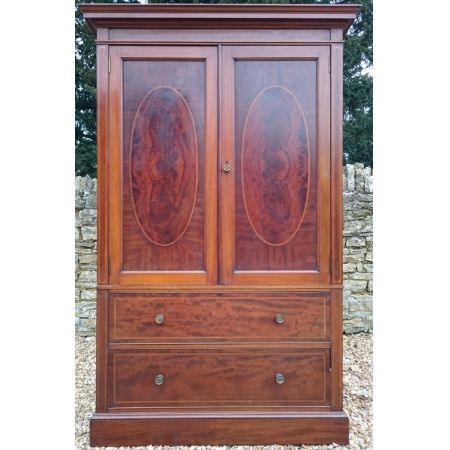 Edwardianischer englischer Mahagoni Linen Press Kleiderschrank original antik Gillows ca 1910