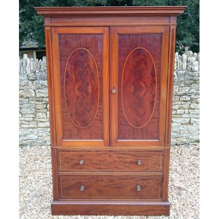 Edwardianischer englischer Mahagoni Linen Press Kleiderschrank original antik Gillows ca 1910