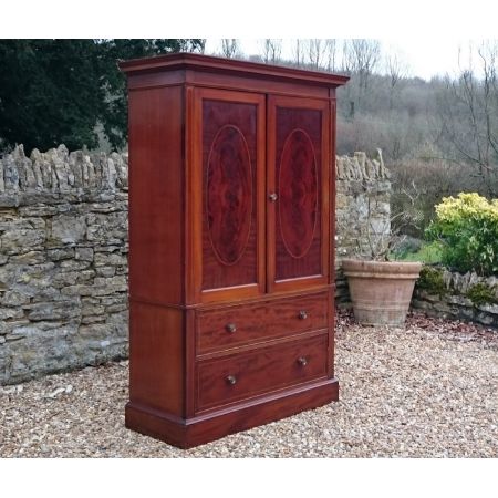 Edwardianischer englischer Mahagoni Linen Press Kleiderschrank original antik Gillows ca 1910