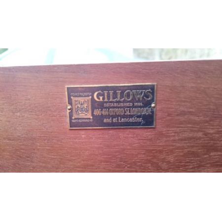 Edwardianischer englischer Mahagoni Linen Press Kleiderschrank original antik Gillows ca 1910