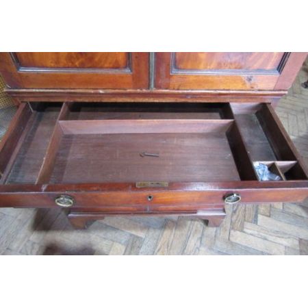 Erstklassiger Regency Antiker Kleiderschrank Mahagoni englisch ca 1800