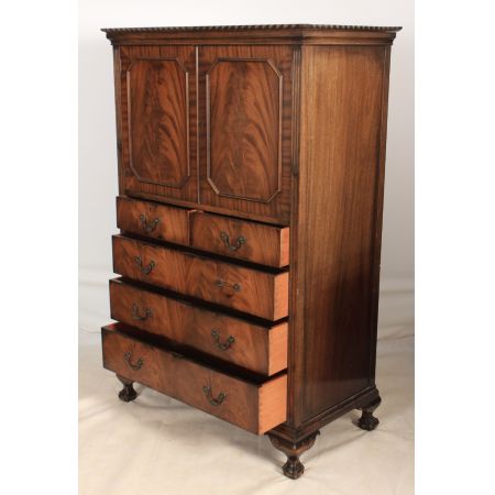 Beeindruckender antiker englischer Mahagoni Kleiderschrank Chippendale Stil ca 1920