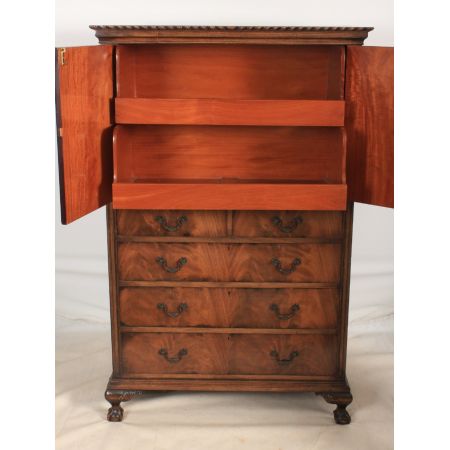 Beeindruckender antiker englischer Mahagoni Kleiderschrank Chippendale Stil ca 1920