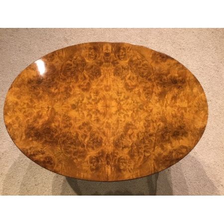 Einmaliger englischer Nussbaum Kaffeetisch Sofatisch antik ca 1920