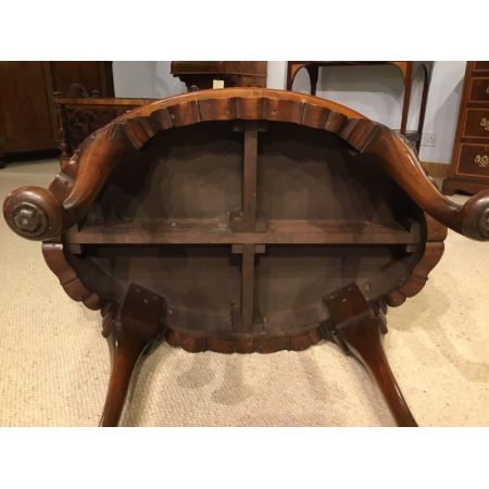 Einmaliger englischer Nussbaum Kaffeetisch Sofatisch antik ca 1920