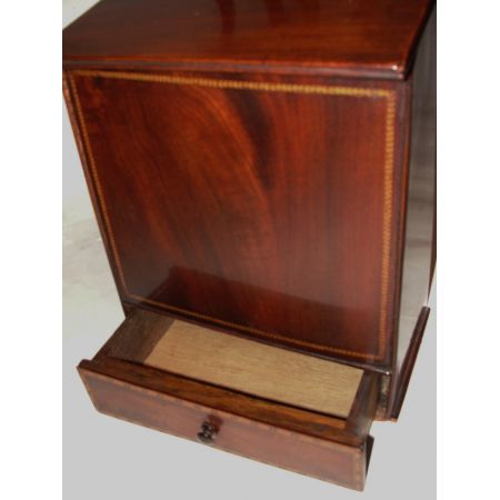 Georgianische englische Mahagoni Kerzenbox Kerzenkasten original antik ca 1780