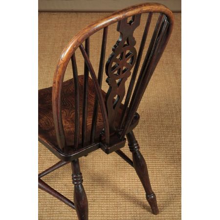 8 Stk original antike Ulmen Stühle  Wheel back chairs Küchenstühle englisch ca 1840.