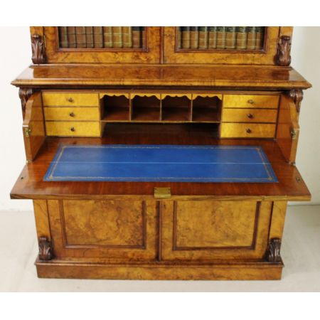 Antikes englisches viktorianisches Nussbaum Bureau Bookcase ca 1860