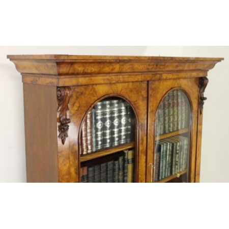 Antikes englisches viktorianisches Nussbaum Bureau Bookcase ca 1860