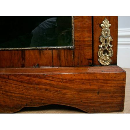 Viktorianische Antike Englische Nussbaum Vitrine ca 1850