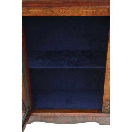 Original englische Nussbaum Vitrine antik 1880