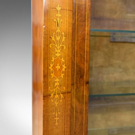 Kleine original englische Nussbaum Vitrine antik 1870