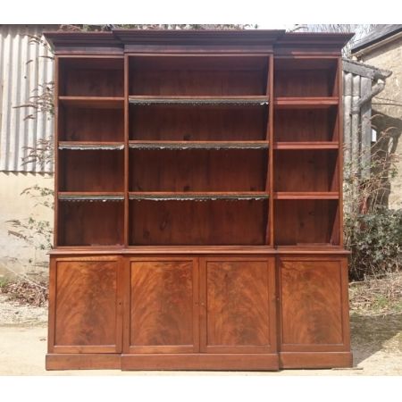 Englisches Antikes Mahagoni Bücherregal ca 1820