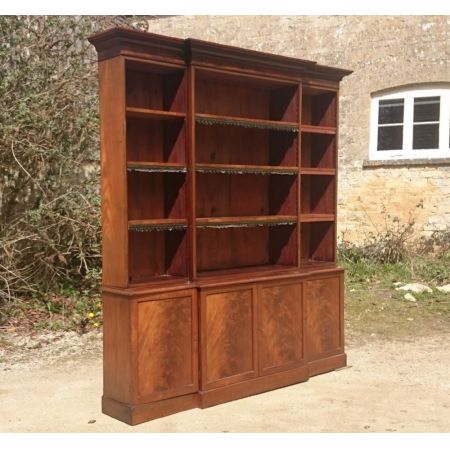 Englisches Antikes Mahagoni Bücherregal ca 1820