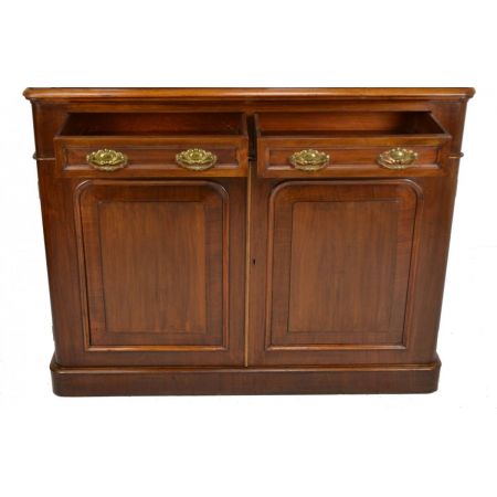 Antiker englischer viktorianischer Nussbaum Bücherschrank circa 1870