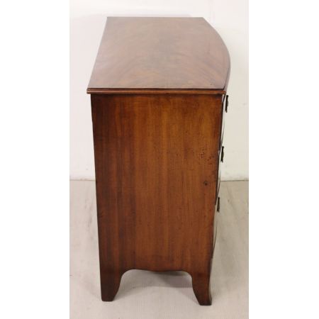 Antike Englische Mahagoni Bogenfront Kommode ca. 19. JH.