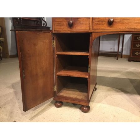 Viktorianischer Mahagoni Massivholz Schreibtisch antik 1850