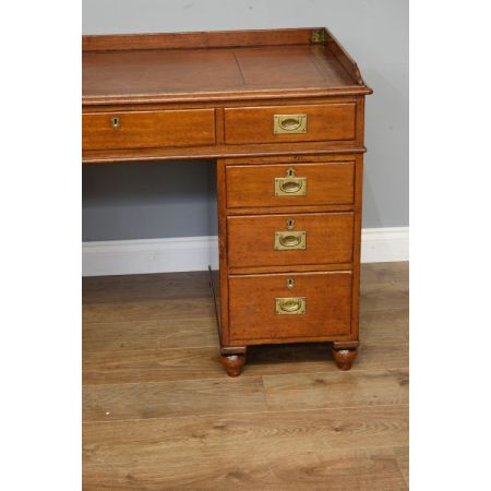 Antiker Campaign Desk Mahagoni Schreibtisch Militär englisch 1850