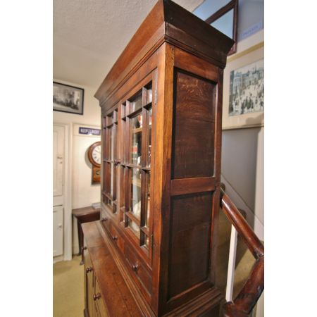 Walisischer Antiker Eichen Schrank ca. 19. JH.