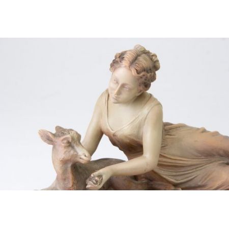 Antike Englische Terrakotta Figur Frau mit Hirsch ca. 19. JH.