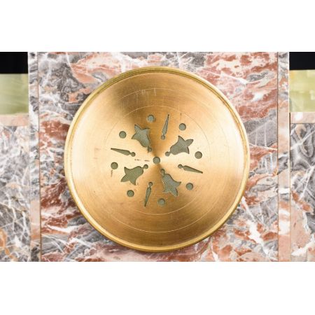 Art Deco Antike Englische dreiteilige Ormolu Elefanten Uhr ca. 1920