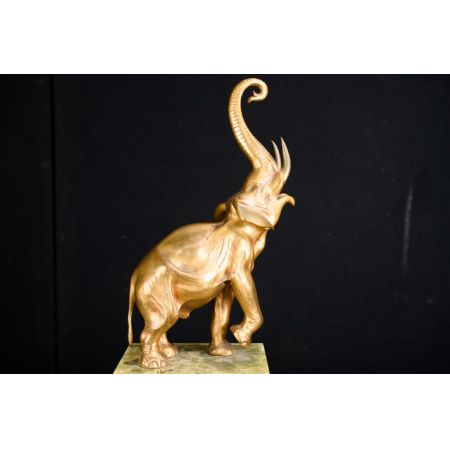 Art Deco Antike Englische dreiteilige Ormolu Elefanten Uhr ca. 1920