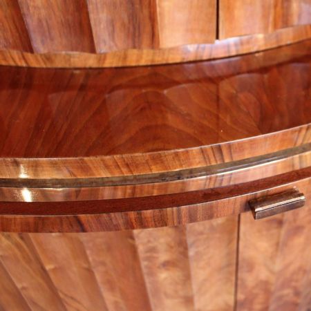 Antiker Art Deco Nussbaum Cocktailschrank englisch 1930