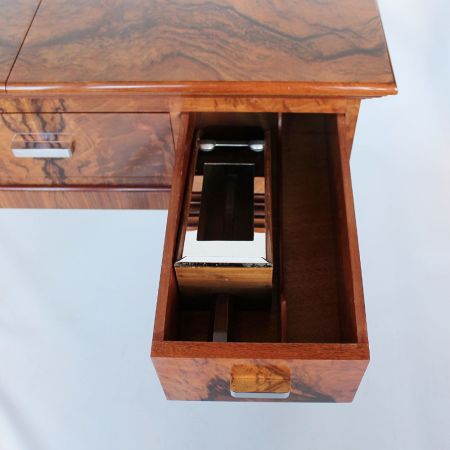 Antiker Englischer Asprey Art Deco Nussbaum Spieltisch ca. 1930