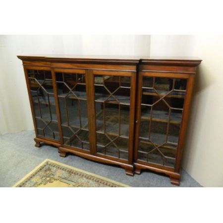 Antikes Englisches verglastes Mahagoni Breakfront Bücherregal ca. 1880