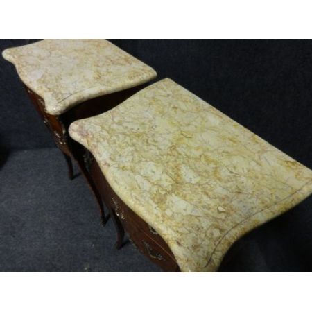 Französisches Antikes Paar Intarsien Nachttische ca. 1920