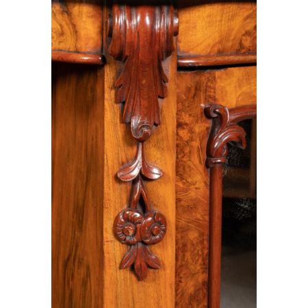 Viktorianisches englisches Nussbaum Sideboard antik ca 1870