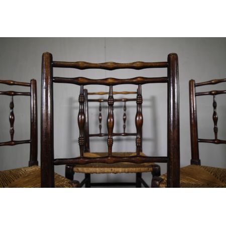 4 Antike Englische Ulmen Esche Esszimmerstühle ca. 19. Jh.