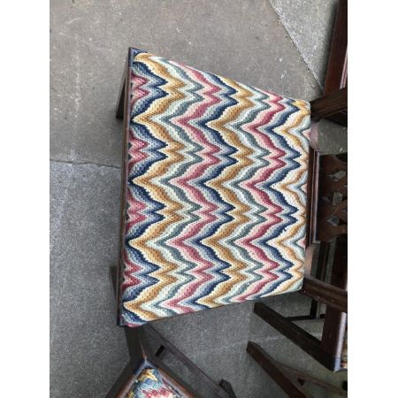 4 George III. Antike Englische Mahagoni Stühle im Chippendale Stil ca. 18. JH.